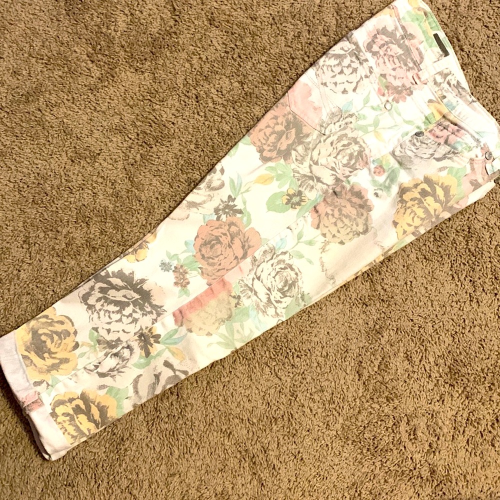 Vintage Boho Capri Flower Pants Subtle Colors